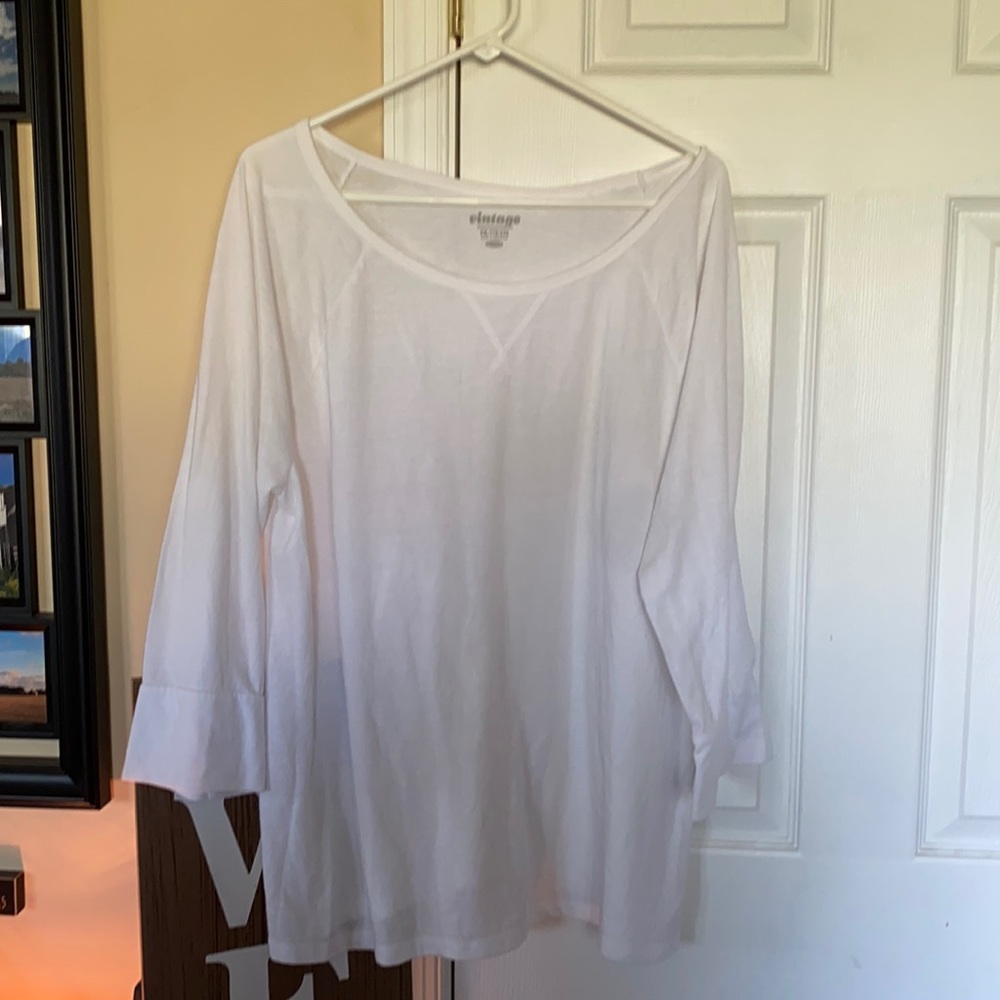 White old navy xxl shirt